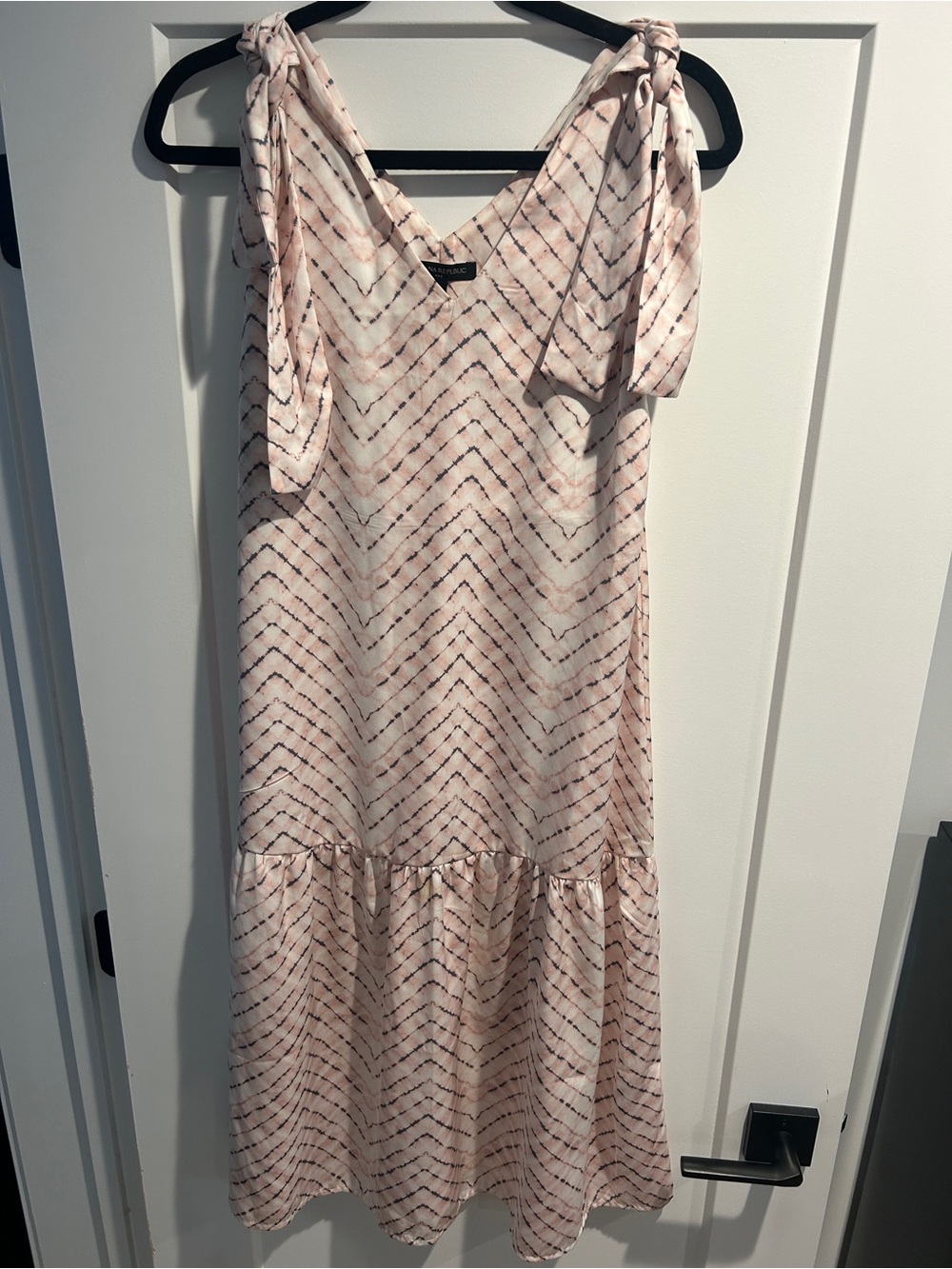 Banana Republic Pale Pink Chevron Tie-Shoulder Maxi Dress